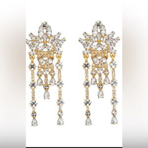Royalty deserves crown earrings